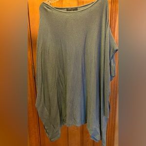 Green long sleeve sweater